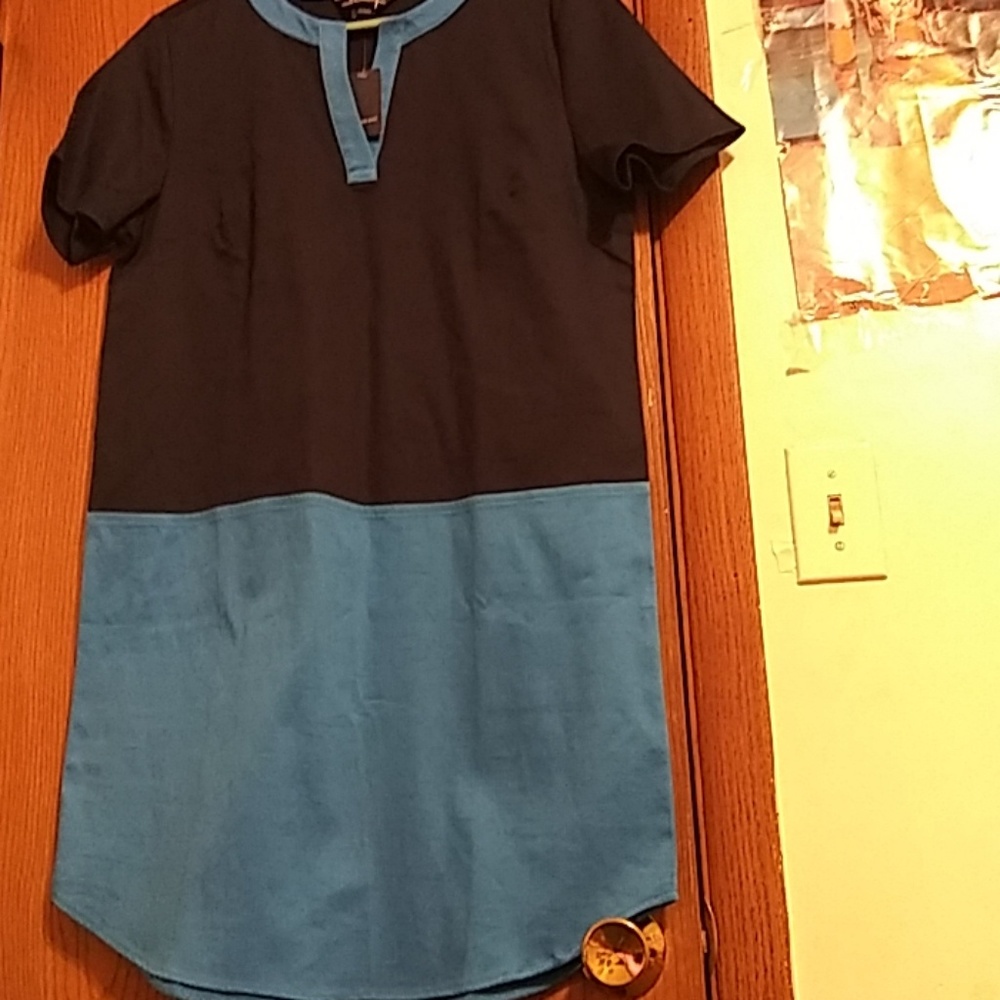 Dress - Picture 3 of 3